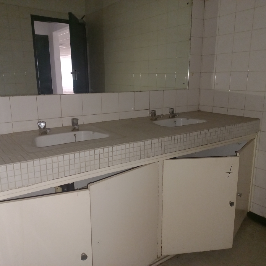 To Let commercial Property for Rent in Heuwelsig Free State
